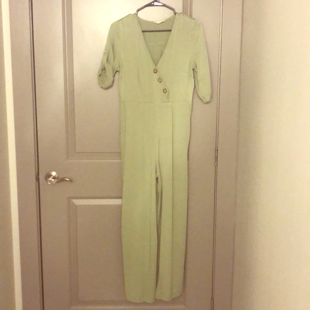 Sage Green Jumpsuit 🍃